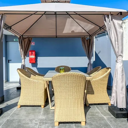 Bse15 1c, A In Madeira *